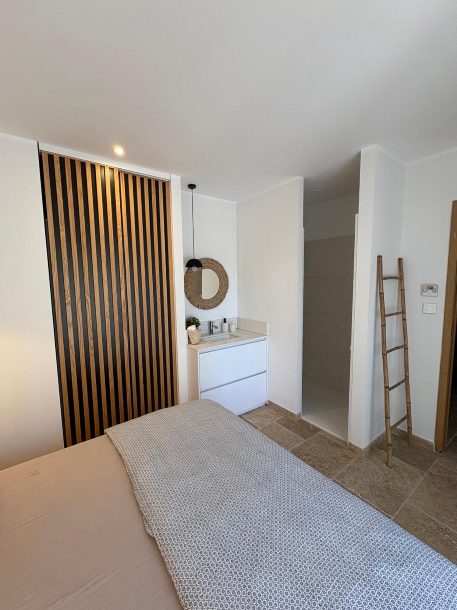 Le Petit Auzon Villa Мазан Екстериор снимка